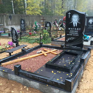 Проект 22 - индивидуальные проекты памятников