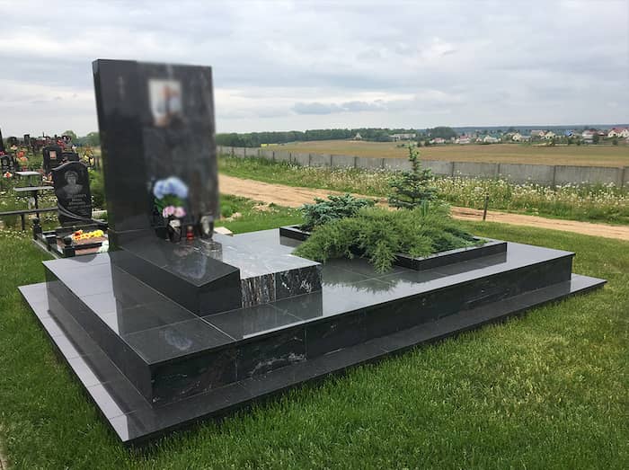 Благоустройство и оформление могил в Минске