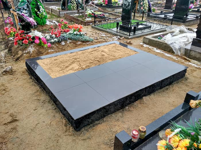 Благоустройство могил и кладбищ